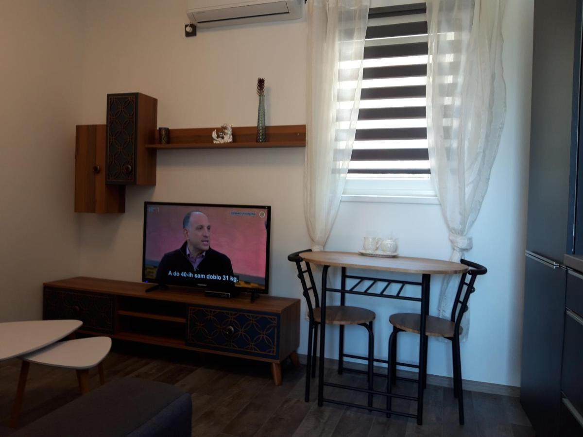 Apartmani Ponistra 希贝尼克 外观 照片